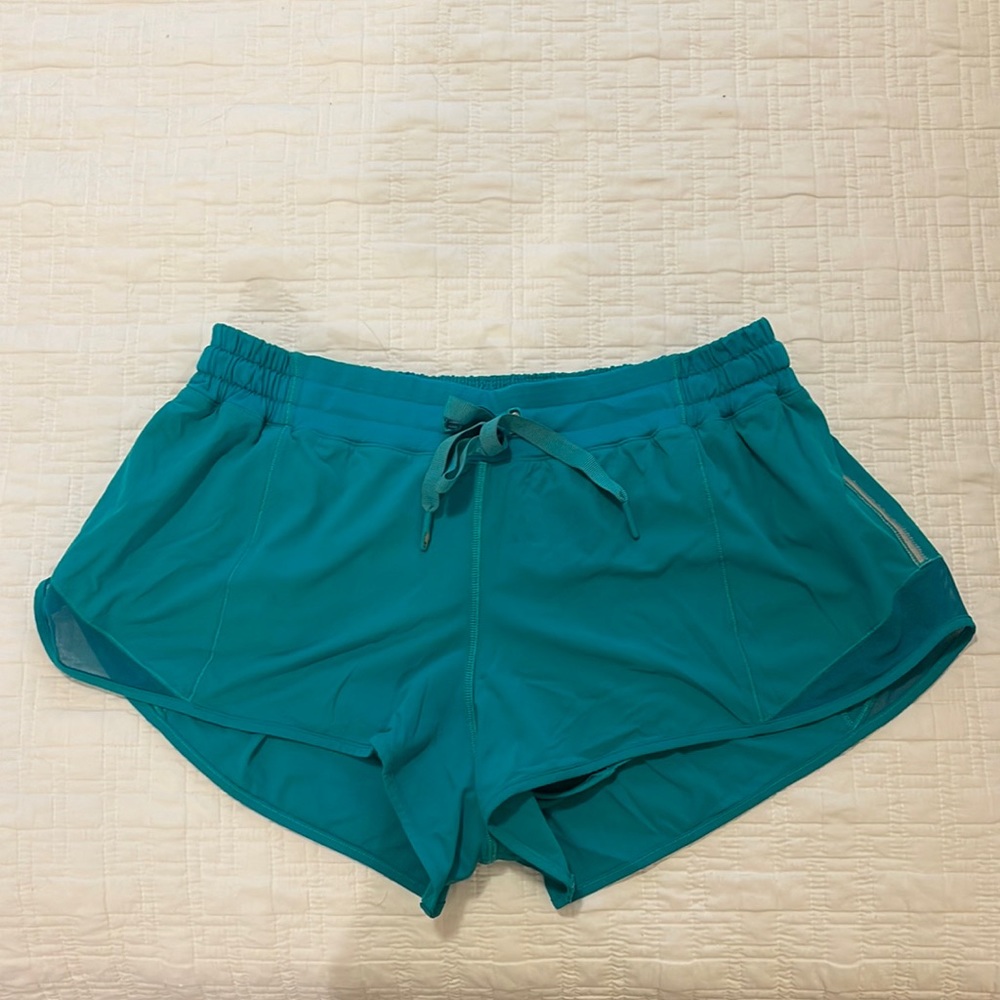 Lululemon lowrise hotty hot shorts size 8!